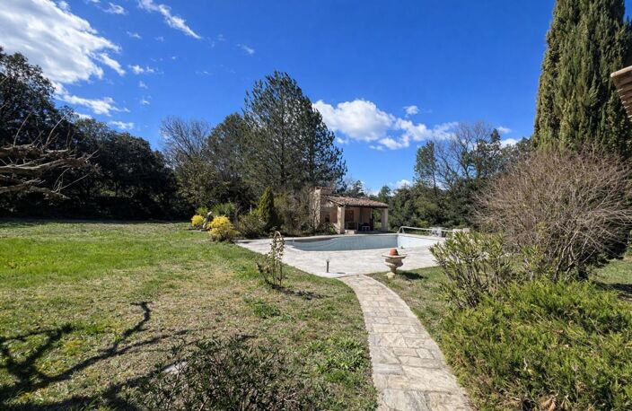 Maison de plain-pied 147m² sur 4 540m² avec Piscine et Garage — photo 3