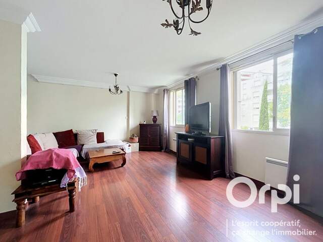 T4 89m² avec cave et garage — photo du bien