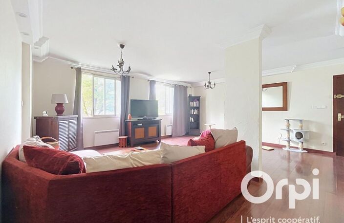 T4 89m² avec cave et garage — photo 2