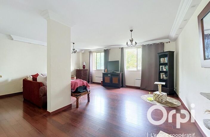 T4 89m² avec cave et garage — photo 3