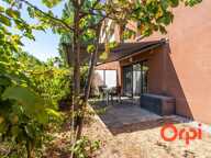 Appartement en rez-de-jardin avec un garage — photo 3
