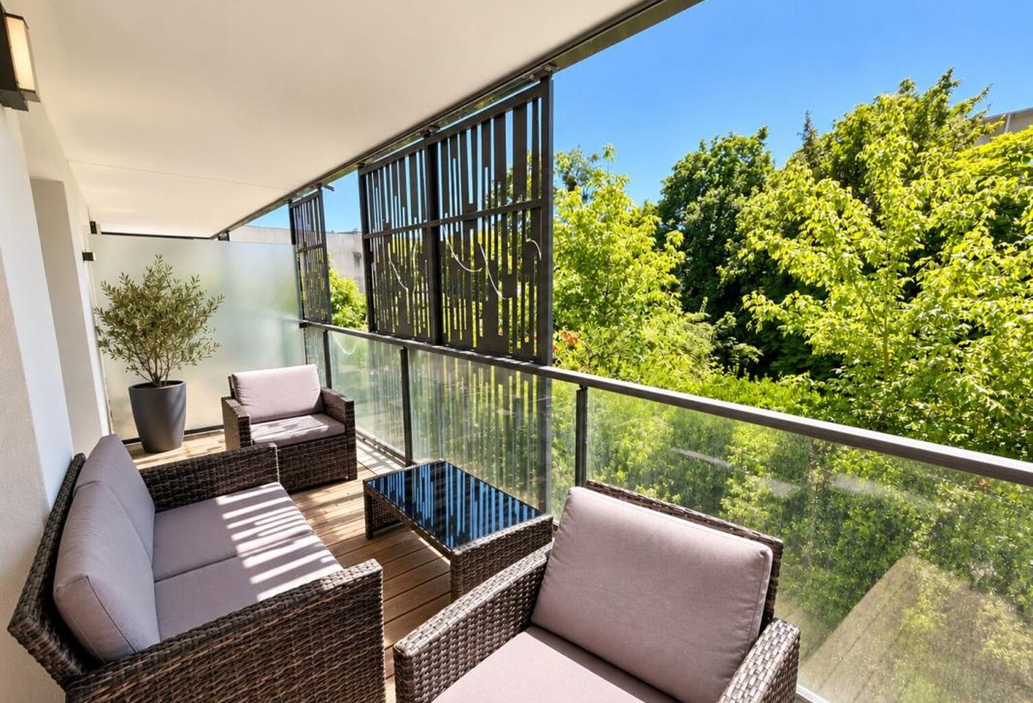 APPARTEMENT A VENDRE BORDEAUX – T3 AVEC BALCON, PARKING COUVERT ET CELLIER — photo 1