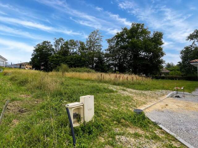 Terrain viabilisé 897 m² – Pouillon (40) – Libre constructeur — photo du bien