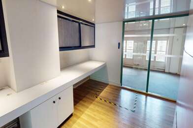 Commerce  2300 €