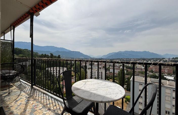 Appartement T4 de 75 avec balcon et cave — photo 2