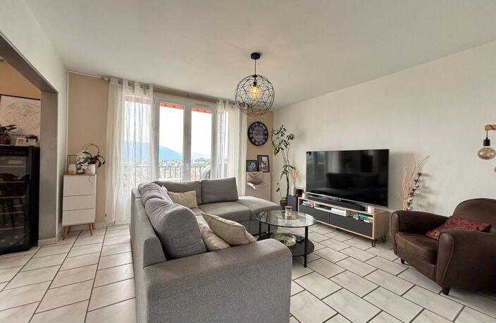 Appartement T4 de 75 avec balcon et cave — photo 5