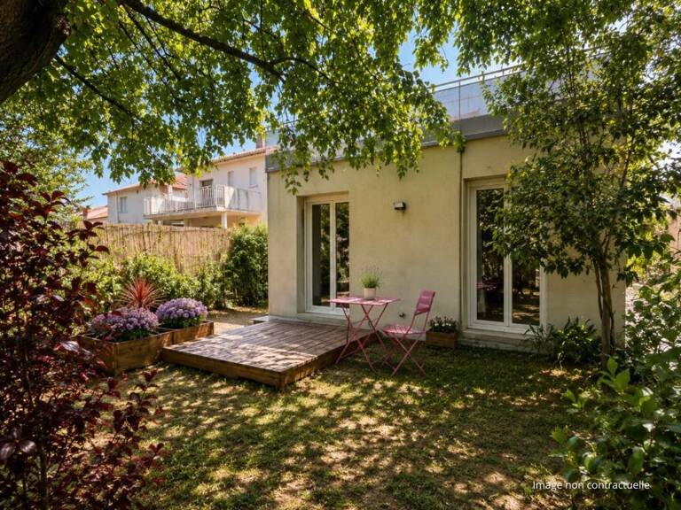 T3 bis avec jardin privatif et terrasse — photo 1
