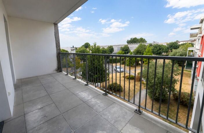 TOULOUSE GRAND-SELVE - T3 AVEC GRANDE TERRASSE ET DOUBLE PARKING — photo 2
