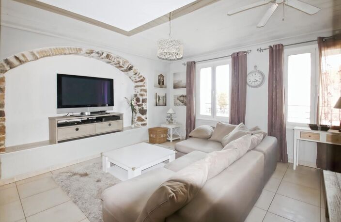 Appartement À Vendre — photo 2