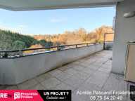 sous offre // BRIVE Secteur Hopital Apt T3 de 64m² rénové + TERRASSE de 22m², GARAGE et parking dans Résidence récente avec PISCINE - 185000 Euros — photo 4