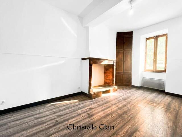 Maison de village 6 pièces 138 m2, située à  Villepinte — photo du bien