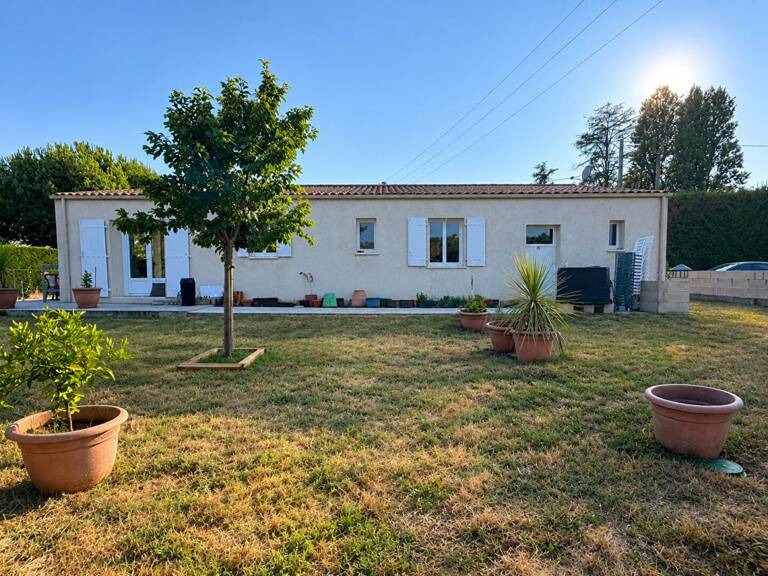 St Andre De Lidon Maison 4 pièce(s) de plain pied 86 m2 — photo 1