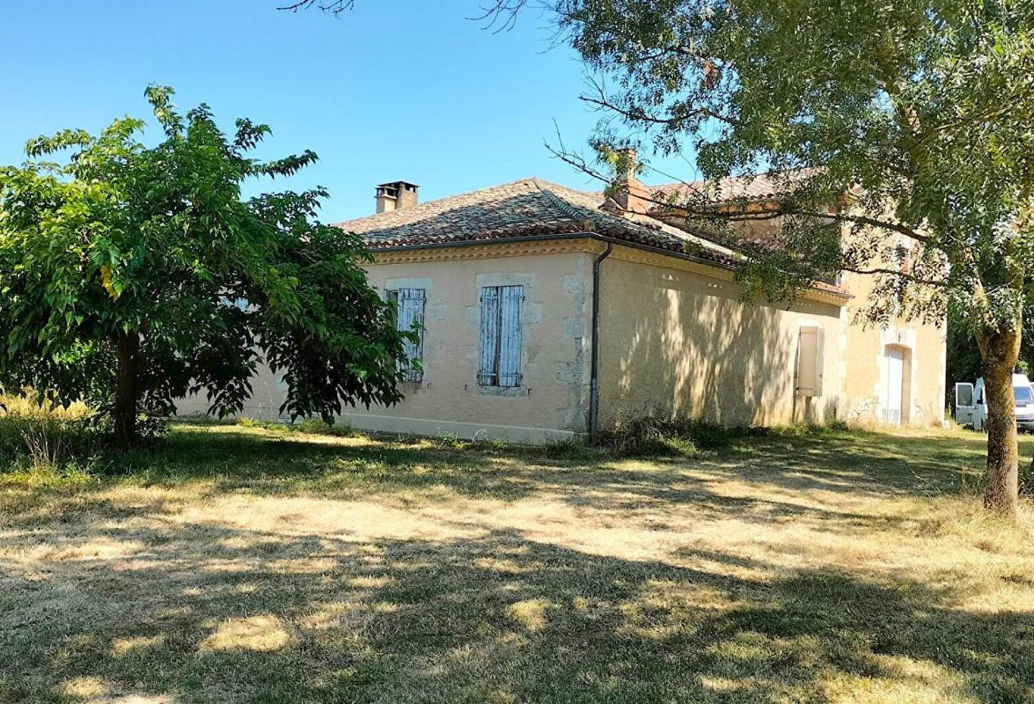 Propriété   125m² (32120) Puycasquier 6 pieces — photo 1