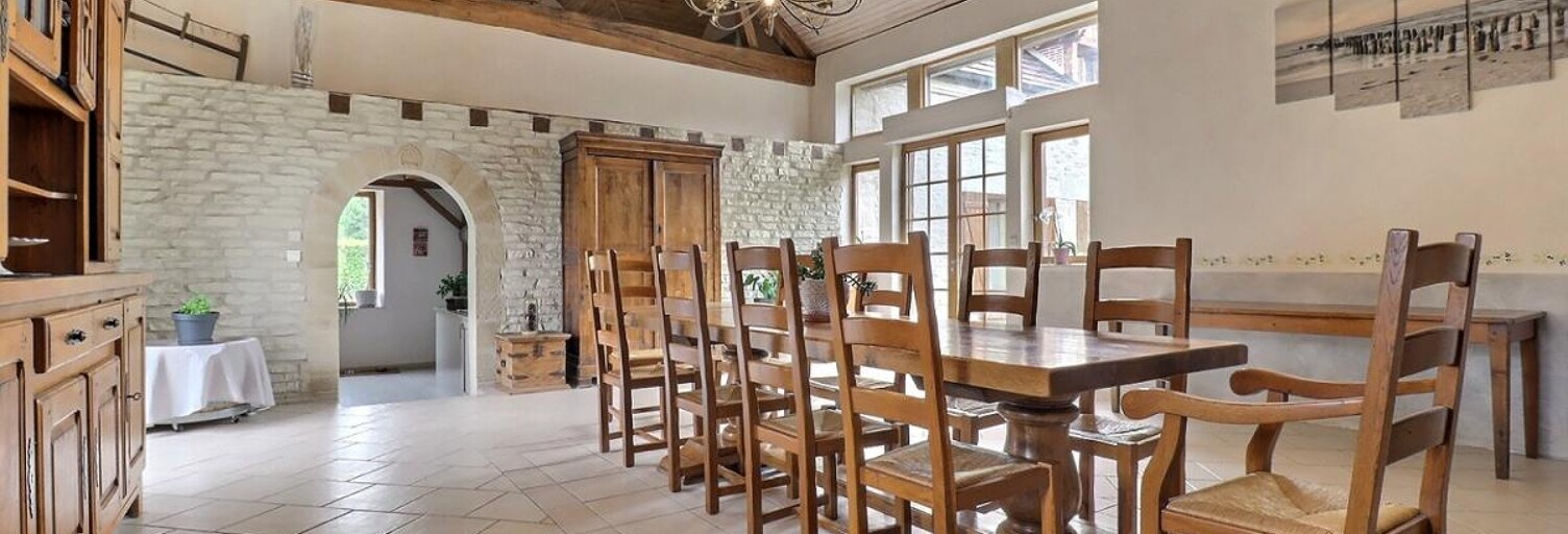 Maison 7 Pièces 224 m² à vendre à Neuville-aux-Bois (45170)
