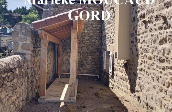 TIRANGES 43530 Belle maison de village 102m² 3 chambres, cour et garage 96 000 — photo 2