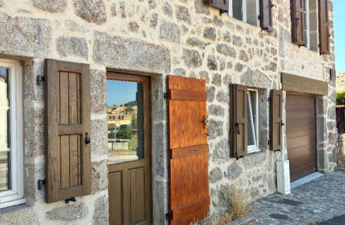 TIRANGES 43530 Belle maison de village 102m² 3 chambres, cour et garage 96 000 — photo 3