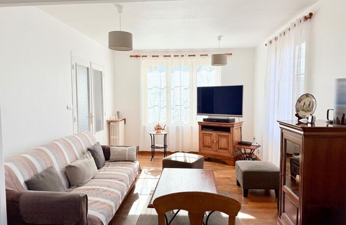 SOUS COMPROMIS !!! Maison sans travaux avec un s/sol total — photo 2