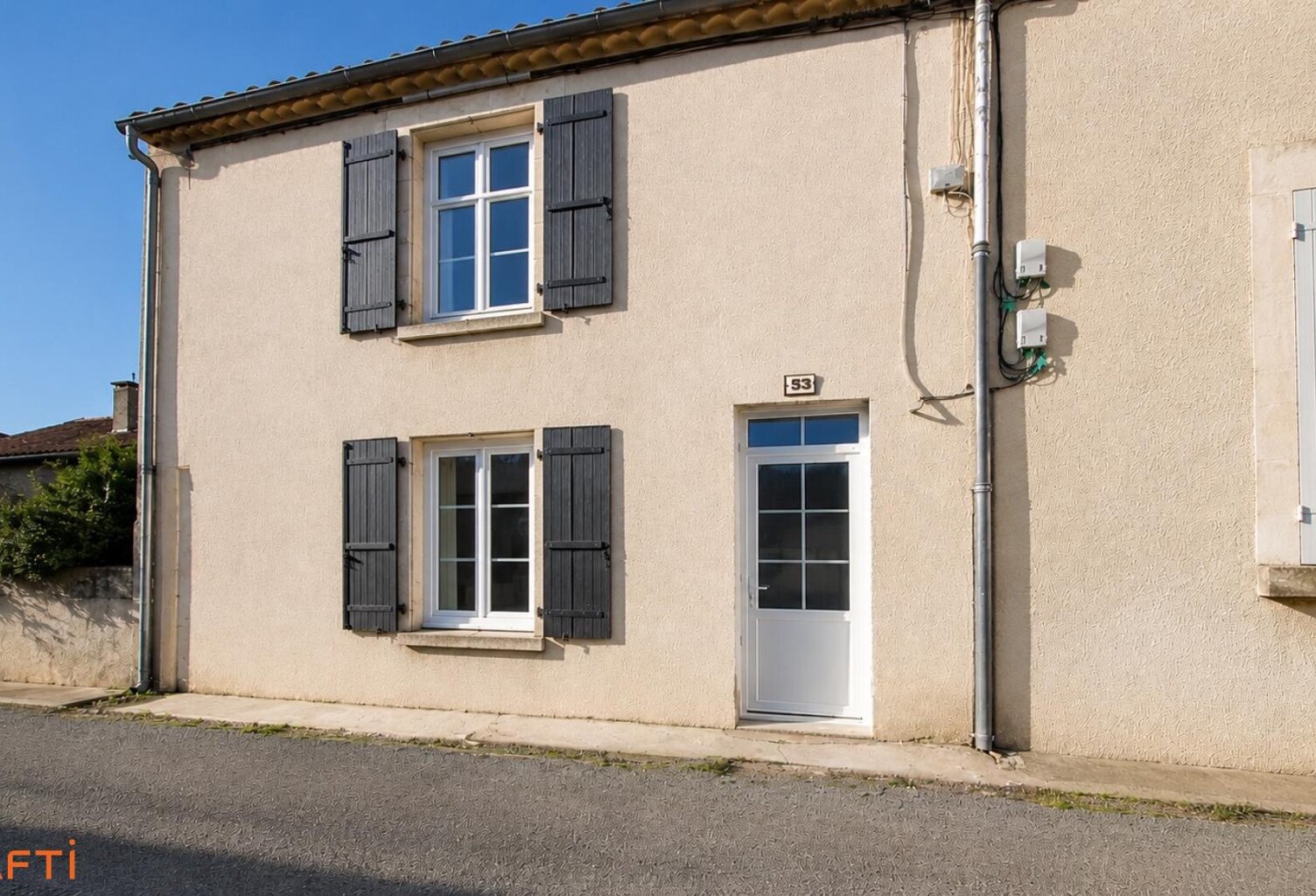 Maison de ville avec extérieur — photo 1