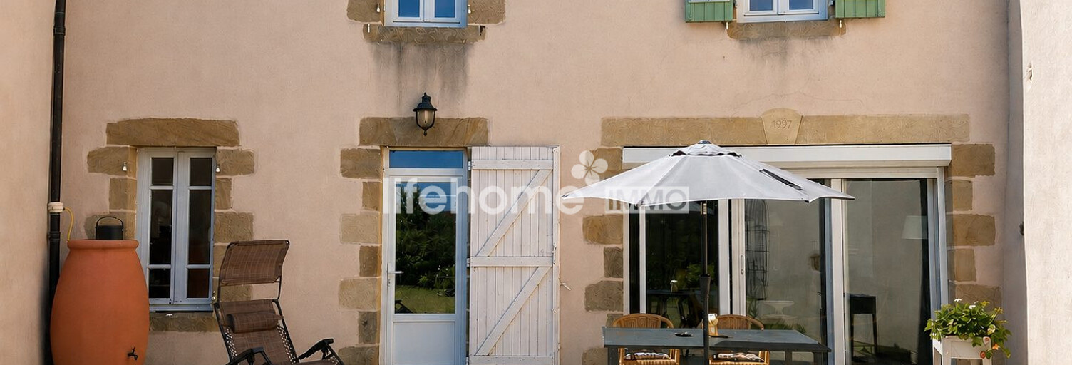 Maison 10 Pièces 258 m² à vendre à Le Montet (03240)