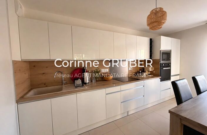 PROCHE HYPER-CENTRE DIGNE – APPARTEMENT RÉCENT DE TYPE 3 AVEC TERRASSE, JARDIN, GARAGE ET PLACE DE PARKING — photo 2