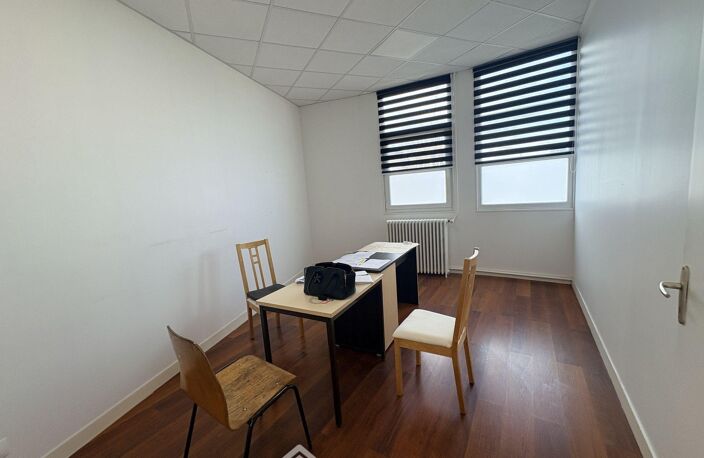 Bureaux - 270m² - Barentin — photo 5
