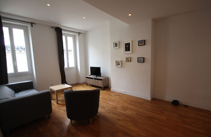 Marseille 13001   T2 meublé de 41 m2 loué   Idéal investisse — photo 2