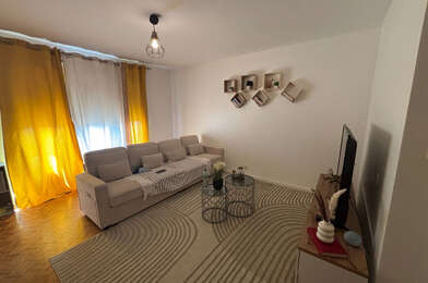 Appartement 3 pièces 700 €