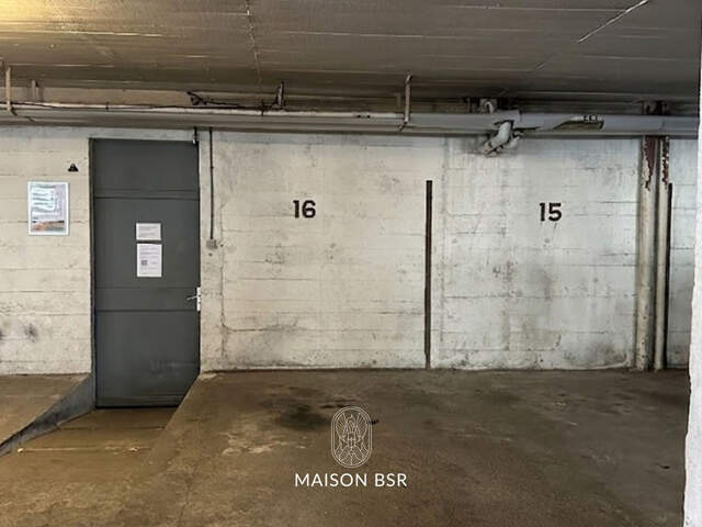 Parking sécurisé en hyper-centre — photo du bien