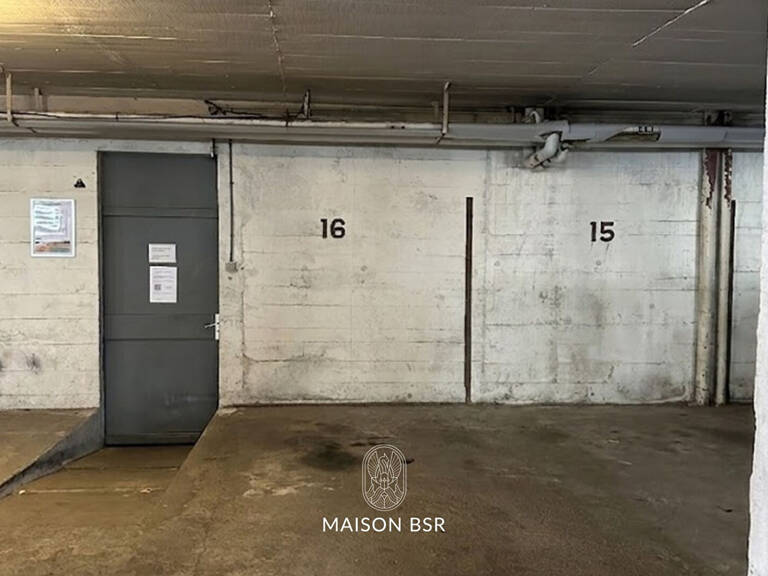 Parking sécurisé en hyper-centre — photo 1