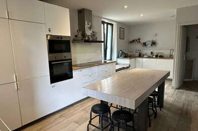 Appartement 9 pièces 550 €