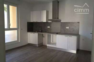 Appartement 3 pièces 867 €