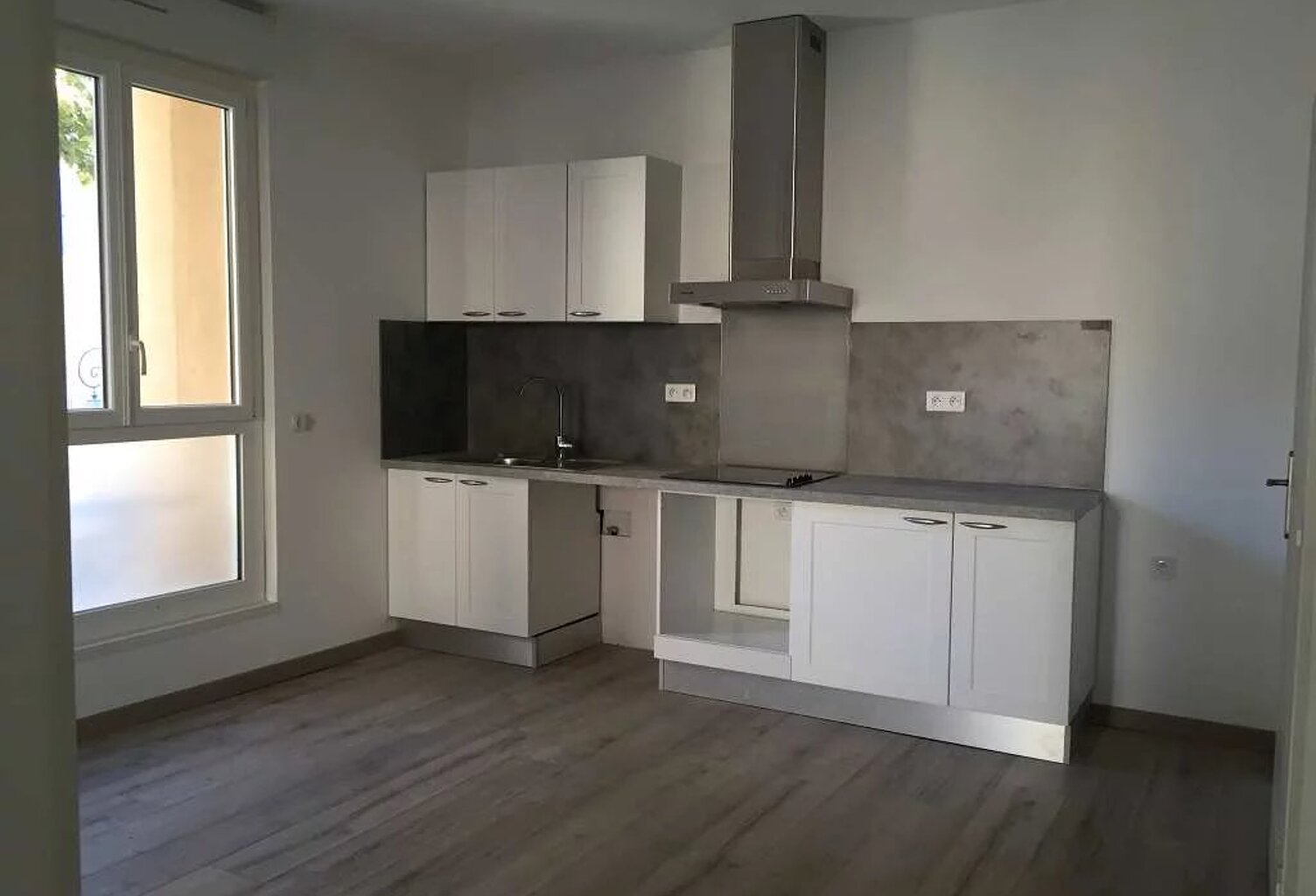 PEYROLLES T3 CENTRE — photo 1