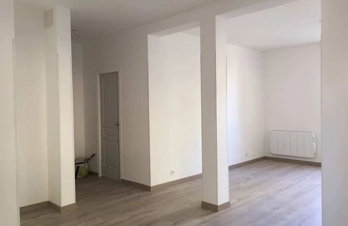PEYROLLES T3 CENTRE — photo 3