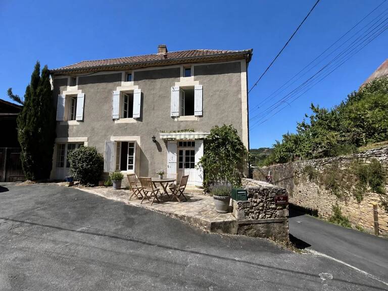 Maison de ville avec terrasse au cœur de Siorac-en-Périgord — photo 1