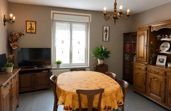 Maison en pierre avec double garage et jardin clos – Environ 85 m² habitables — photo 2
