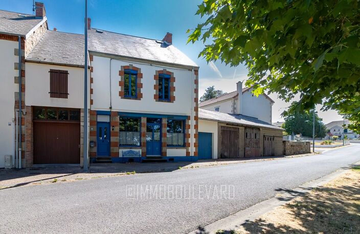 Maison avec jardin et garage à St. Maurice près Pionsat — photo 2