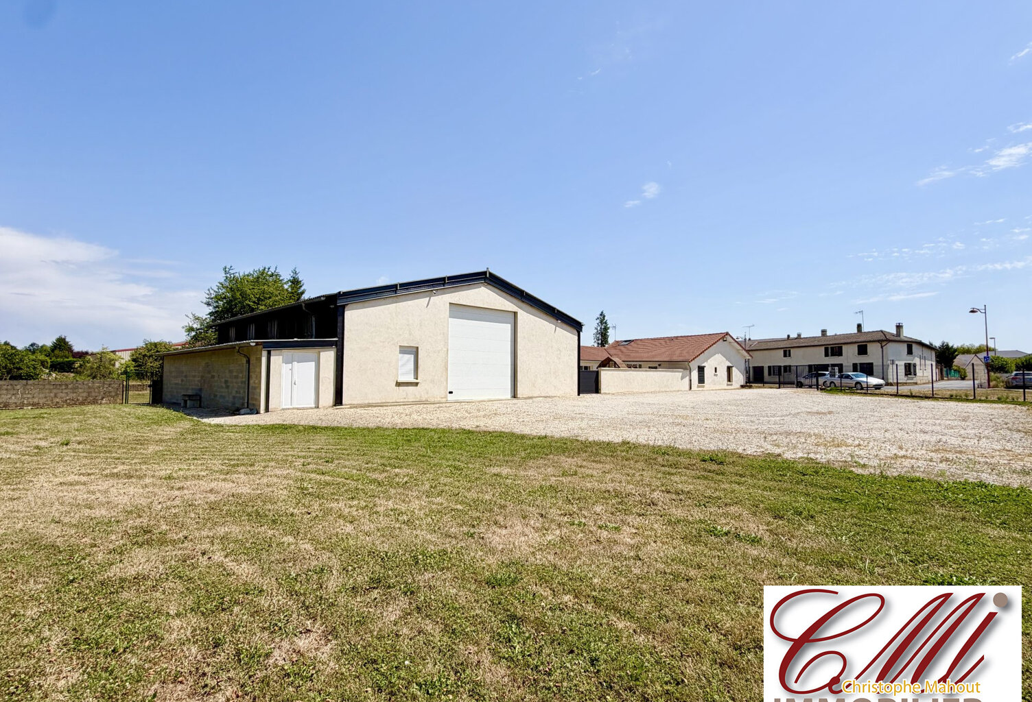 Maison + Hangar — photo 1