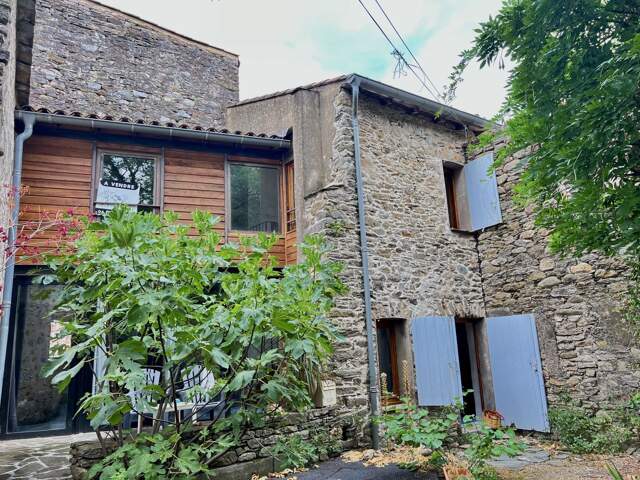 Maison de village au calme avec terrasse — photo du bien