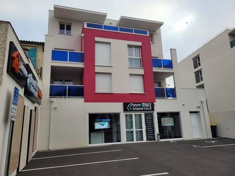 Commerce  230 m² — photo 1