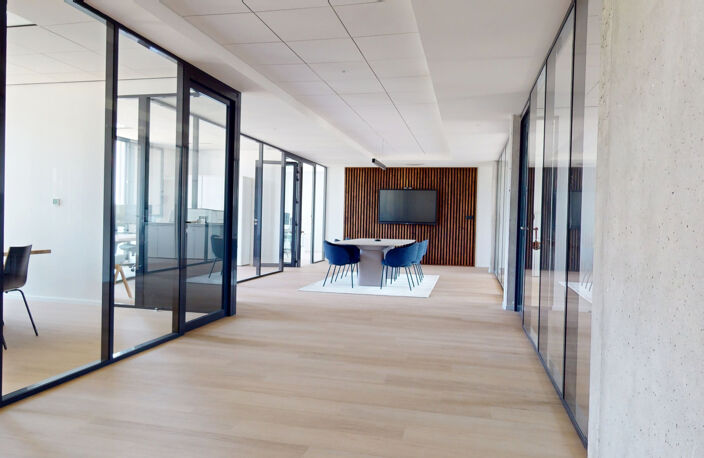 Bureaux neufs de 197 m2 à aménager selon vos besoins - Colom — photo 4