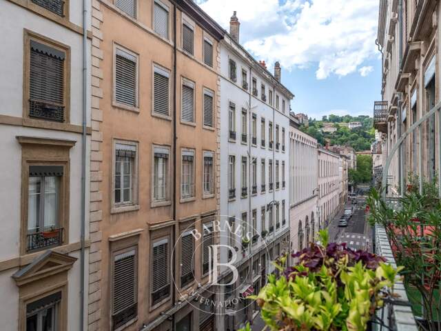 Lyon 2 - Appartement familial de 276 m² - 5 chambres - Étage élevé - Garage — photo du bien
