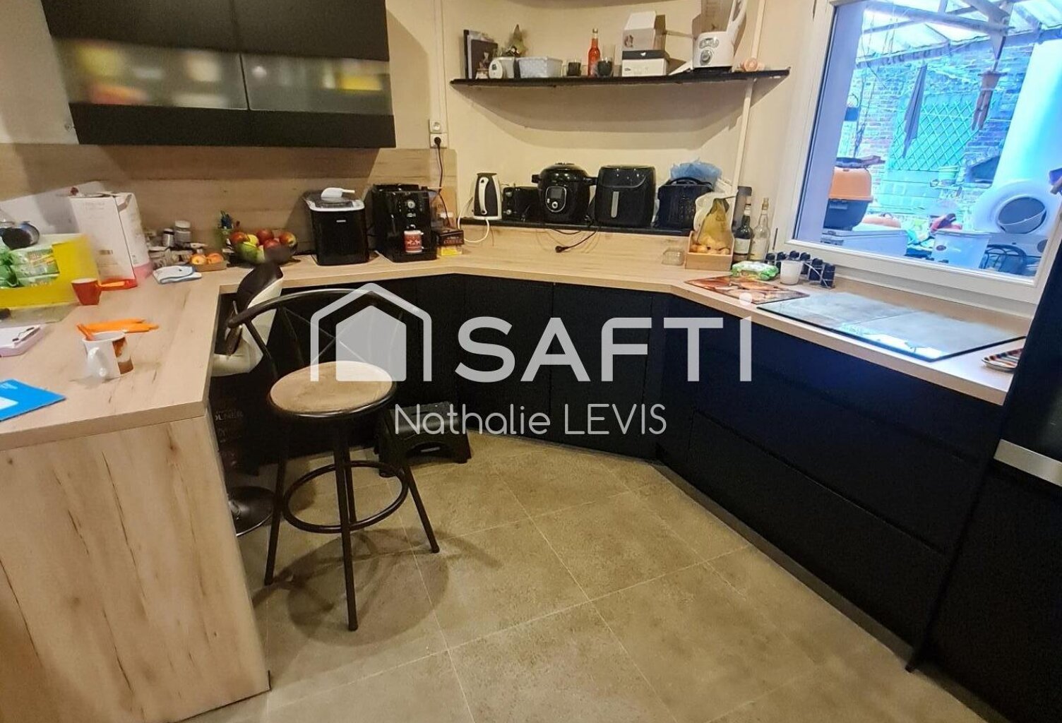 Proche de LENS, immeuble mixte rénové avec une habitation et un local commercial en activité — photo 1