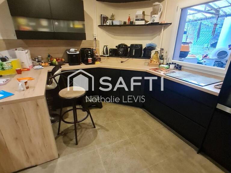 Proche de LENS, immeuble mixte rénové avec une habitation et un local commercial en activité — photo 1
