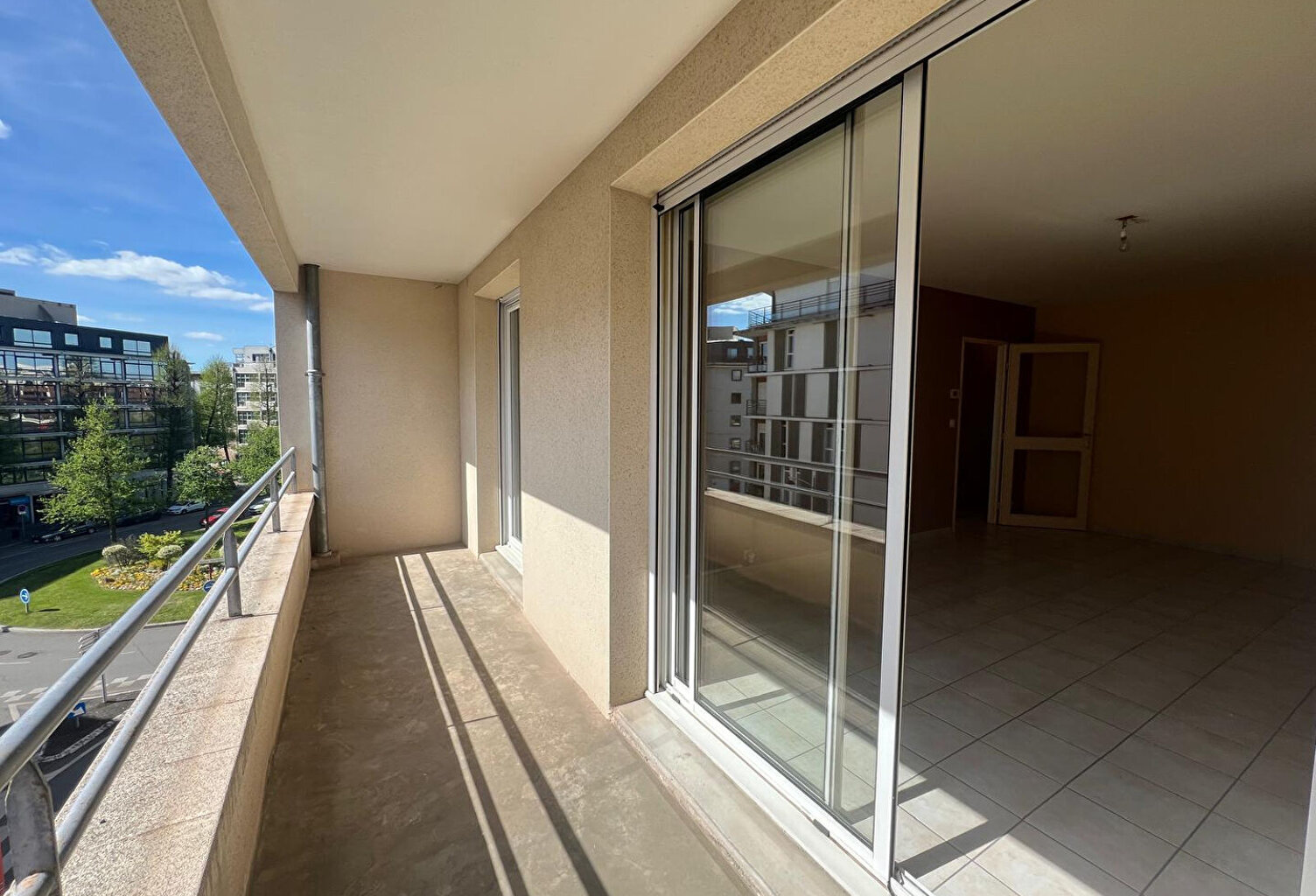 Appartement de Type 3 avec balcon, cave et garage double !! — photo 1