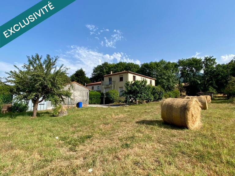 maison familiale avec terrain attenant et garage — photo 1
