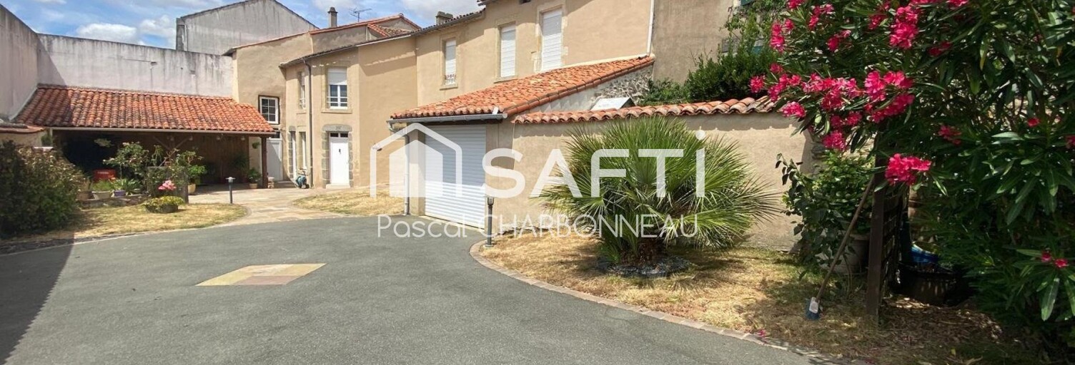 Maison 14 Pièces 235 m² à vendre à La Châtaigneraie (85120)