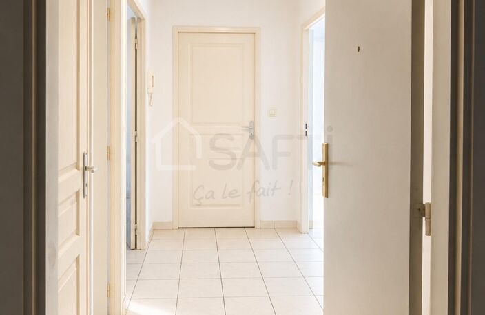 T3 avec terrasse et Double Box — photo 3