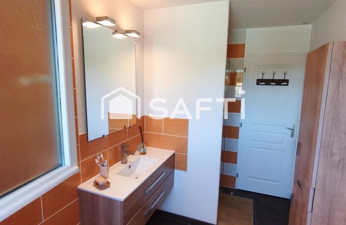 Vue Château Chalon, Piscine, zéro travaux ! — photo 5