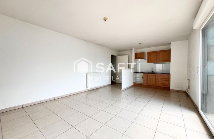 Bassins à flot : T3 avec terrasse de 17 m2, parking et piscine — photo 5