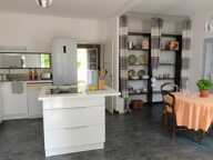 Maison de caractère en pierre 195 m² + dépendances et studio — photo 3